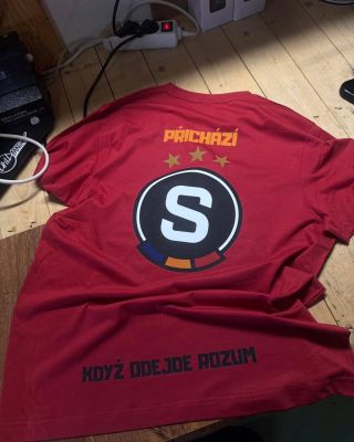 Občas nám tu přistane něco fakt vtipnýho 😁 Tak chill😎 #chillfaktory #dtfpotisk #nazakazku #zakazkovavyroba #potisknaprani...